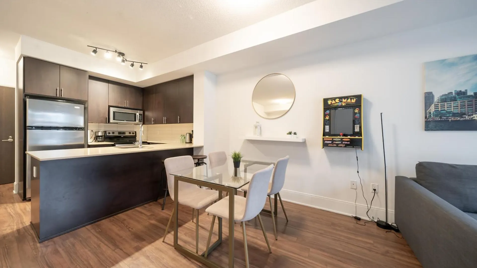 Spectacular Suite In The Heart Of Toronto Kanada